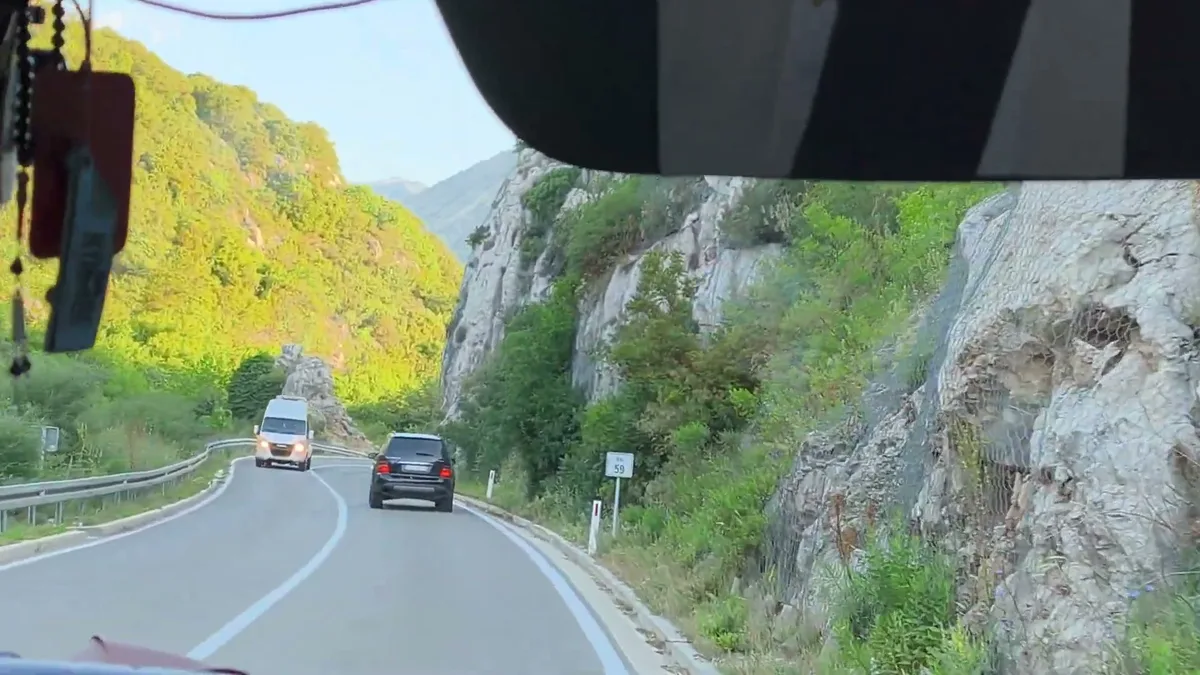 Von Montenegro nach Albanien – günstig mit dem Furgon statt FlixBus